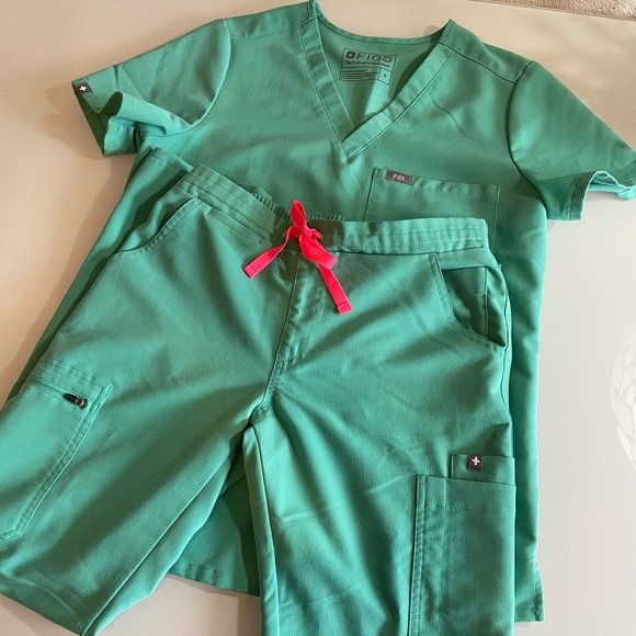 Figs Other Surgical Green Figs Scrub Set Poshmark